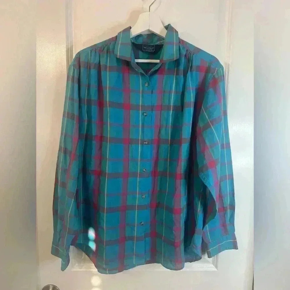 Vintage Woolrich Womens Blue & Pink Plaid Long Sleeve Button Down Shirt (No tag)